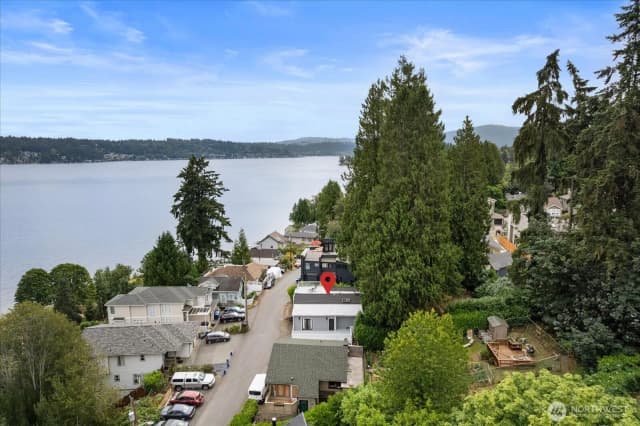 Property photo for 16917 Se 38th Place, Bellevue