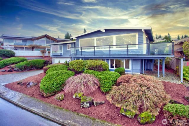 Property photo for 13901 Somerset Lane Se, Bellevue