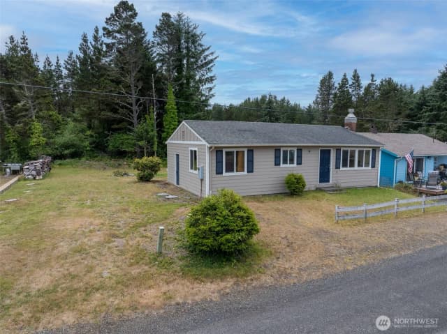 Property photo for 1412 170 Place, Long Beach