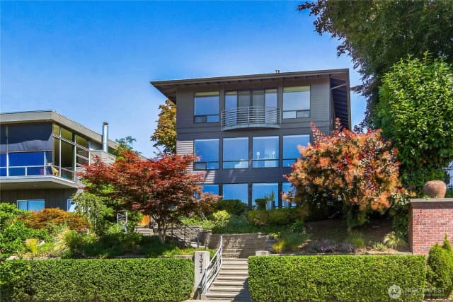 Property photo for 1942 7th Avenue W, Seattle, WA 98119