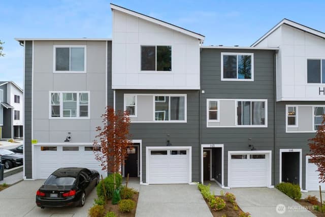 Property photo for 16823 Alder Way #h2, Lynnwood