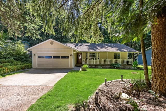 Property photo for 21827 Crest Lane Se, Yelm