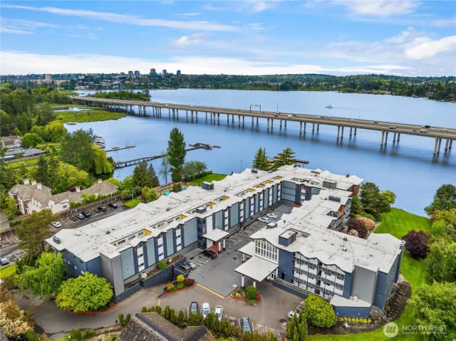 Property photo for 2501 Canterbury Lane E, Seattle