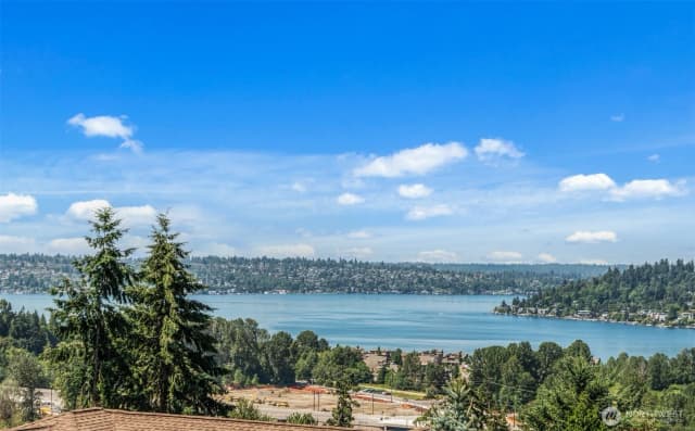 Property photo for 7615 113th Avenue Se, Newcastle