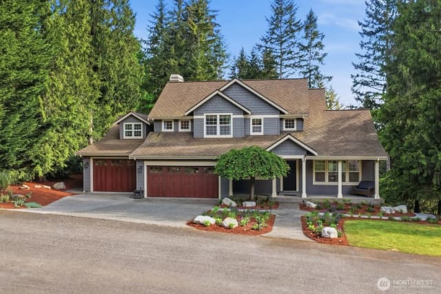 Property photo for 11720 201st Place Ne, Redmond, WA 98053