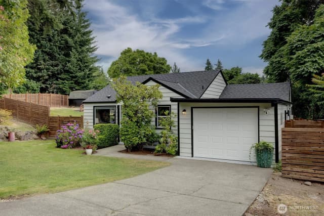 Property photo for 555 Windsor Place Ne, Renton