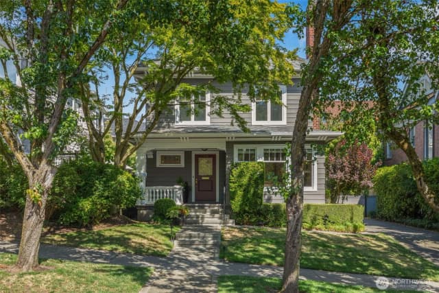 Property photo for 1218 3rd Avenue W, Seattle
