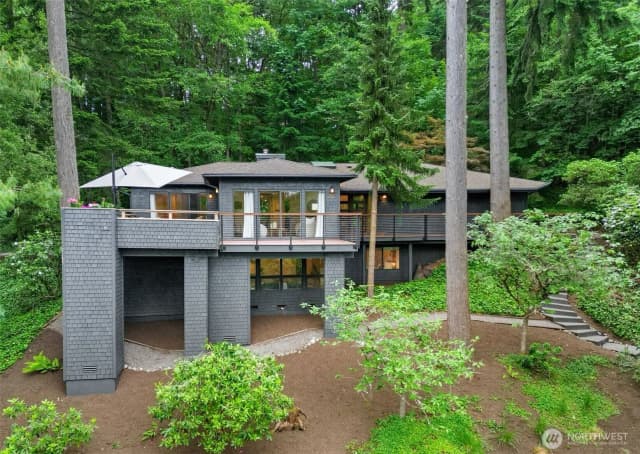 Property photo for 14317 Se 49th Street, Bellevue