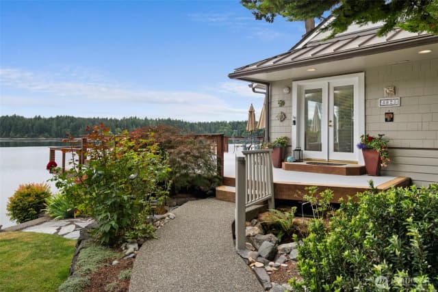Property photo for 4923 Sunrise Beach Road Nw, Olympia