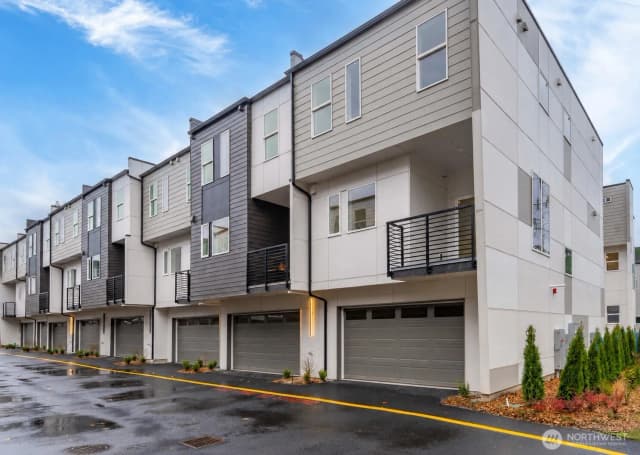 Property photo for 11544 17th Circle Sw, Burien