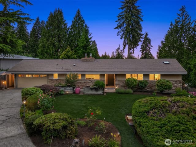 Property photo for 12536 Se 15th Street, Bellevue