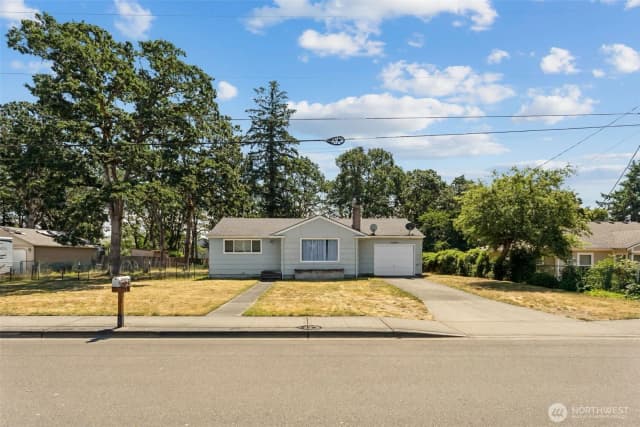 Property photo for 15401 Grant Avenue Sw, Lakewood