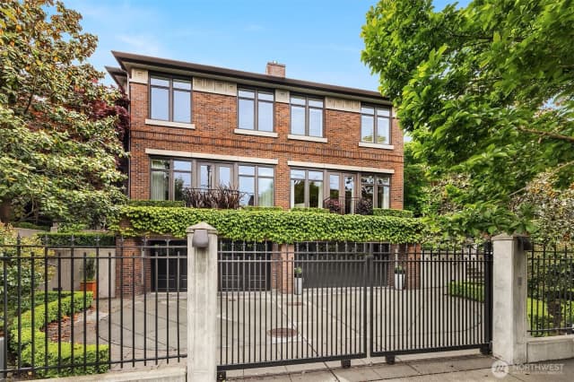 Property photo for 725 Harvard Avenue E, Seattle