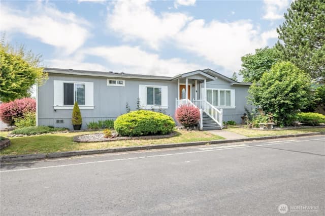 Property photo for 600 Egret Lane, Longview