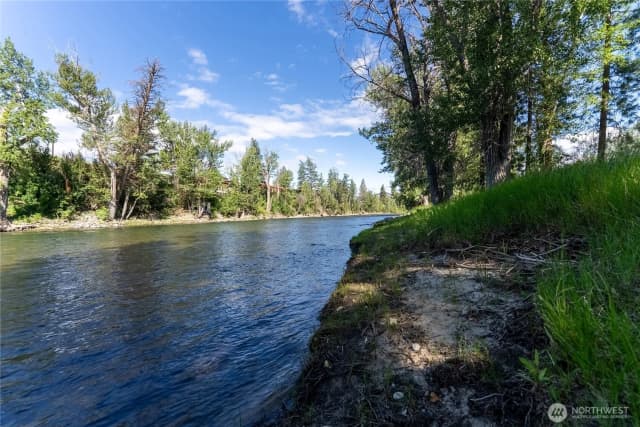 Property photo for 821 Riverside Street, Winthrop