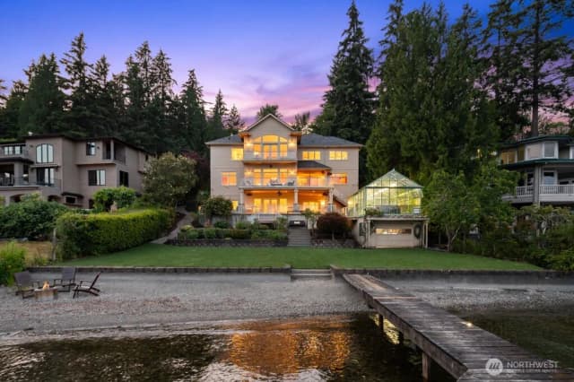 Property photo for 454 W Lake Sammamish Parkway Ne, Bellevue