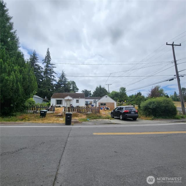 Property photo for 257 Sw 131st Street, Burien
