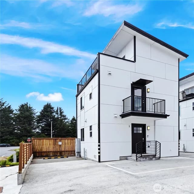 Property photo for 890 Magellan Avenue #1, Ocean Shores