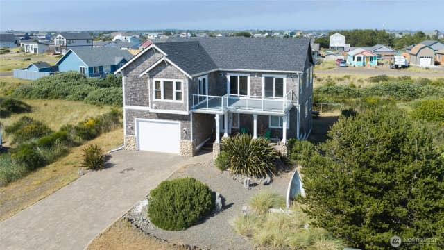 Property photo for 470 W Wind Street, Ocean Shores