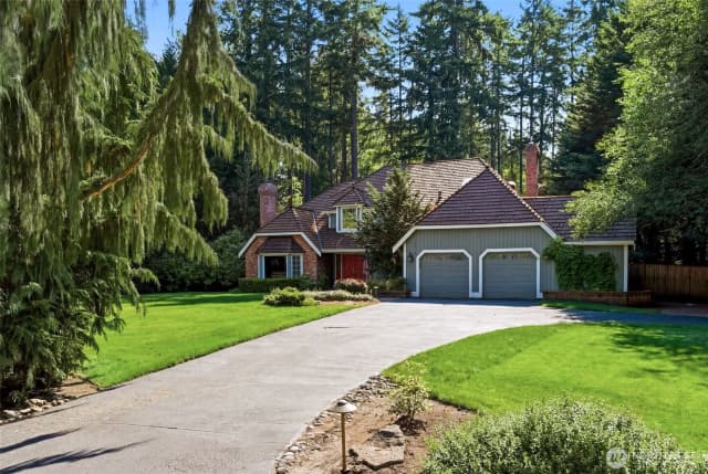Property photo for 14326 17th Avenue Ne, Redmond, WA 98052