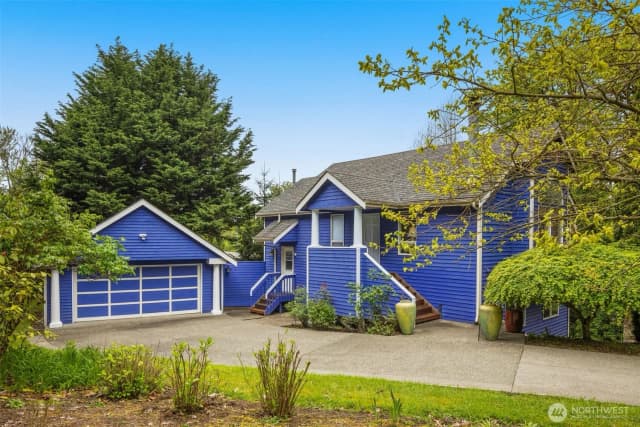 Property photo for 9602 Ne 35th Place, Clyde Hill
