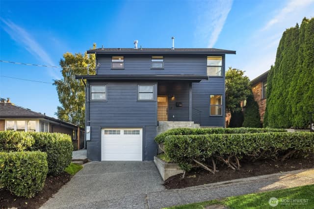 Property photo for 2615 W Crockett Street, Seattle