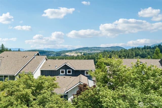 Property photo for 93 Sky Ridge Road Nw #505, Issaquah, WA 98027