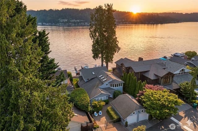 Property photo for 18846 Se 42nd Street, Issaquah, WA 98027