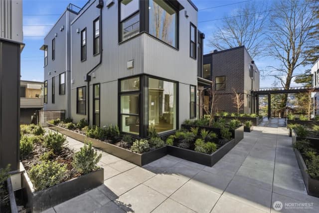 Property photo for 2012 Fairview Avenue E #b, Seattle