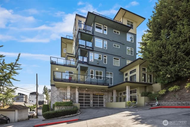 Property photo for 655 Crockett Street #b301, Seattle, WA 98109