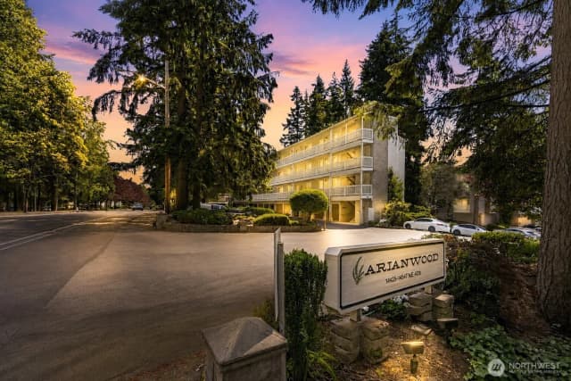 Property photo for 14527 Ne 40th Street #g202, Bellevue