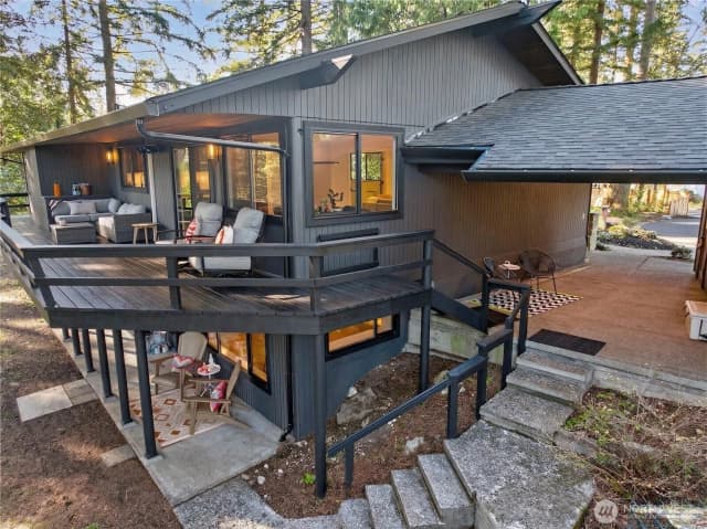 Property photo for 22016 Vine Road, Brier