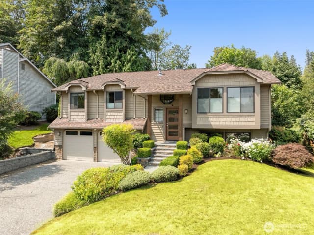 Property photo for 10821 181st Avenue Ne, Redmond, WA 98052
