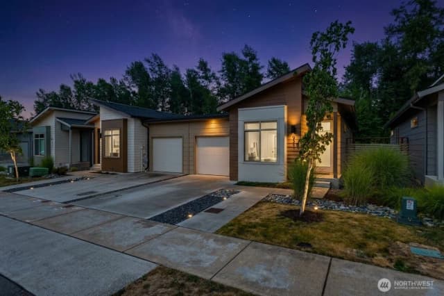 Property photo for 921 Sunseeker Lane, Bellingham