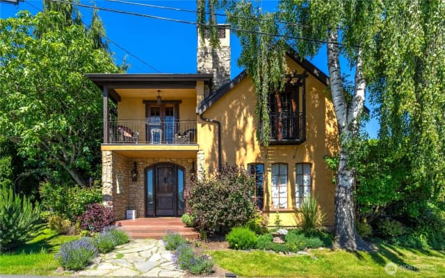 Property photo for 122 Waverly Way, Kirkland
