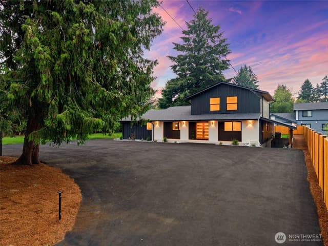 Property photo for 840 Sw 134th Street, Burien