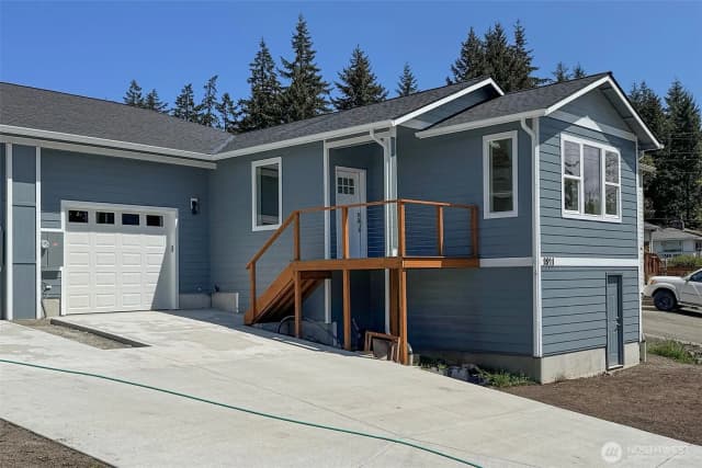 Property photo for 1911 W 10th St, Port Angeles
