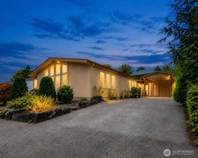 Property photo for 17308 Woodcrest Drive Ne, Bothell