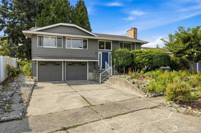 Property photo for 26529 40th Avenue S, Kent