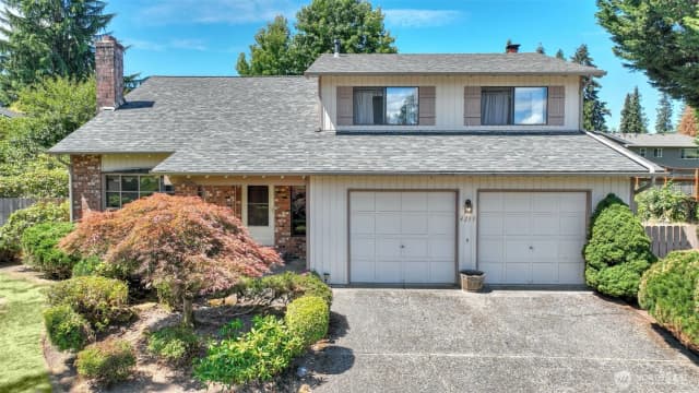 Property photo for 4233 192nd Court Se, Issaquah, WA 98027