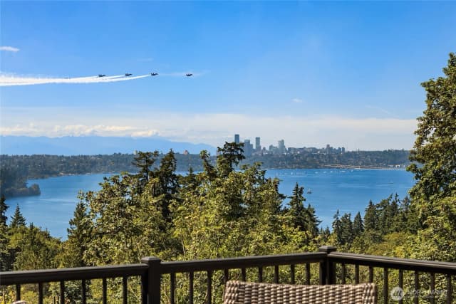 Property photo for 8430 Se 53rd Place, Mercer Island