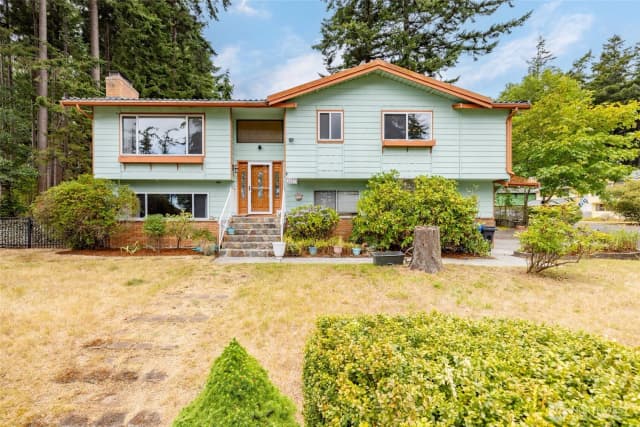 Property photo for 1127 Sw Fairhaven Drive, Oak Harbor