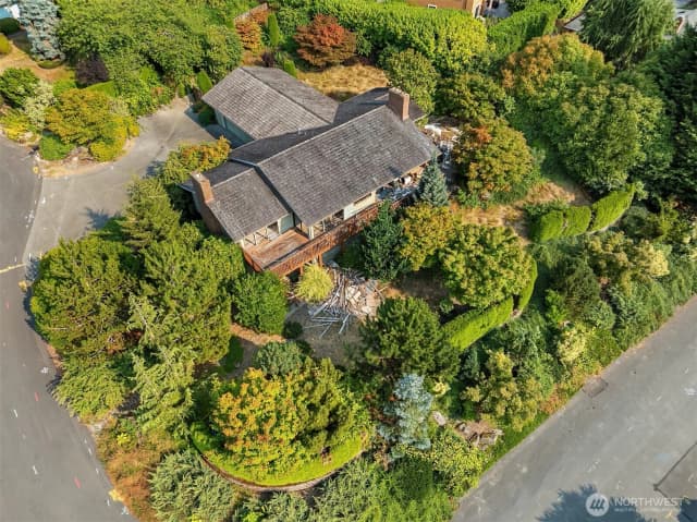 Property photo for 8811 Ne 15th Place, Clyde Hill
