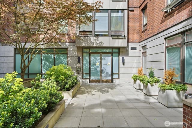 Property photo for 4547 8th Avenue Ne #311, Seattle