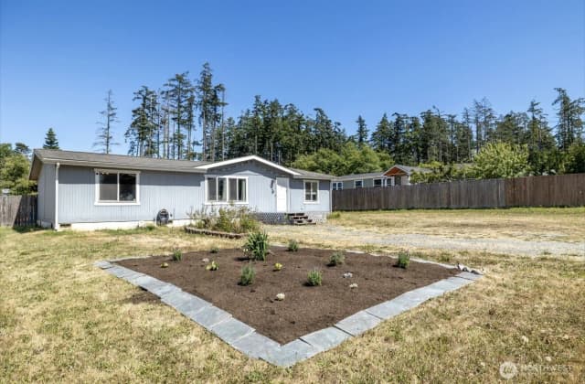Property photo for 1060 Sidney Street, Oak Harbor
