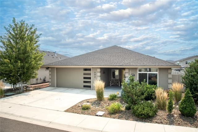Property photo for 202 E Stanford Avenue #98926, Ellensburg