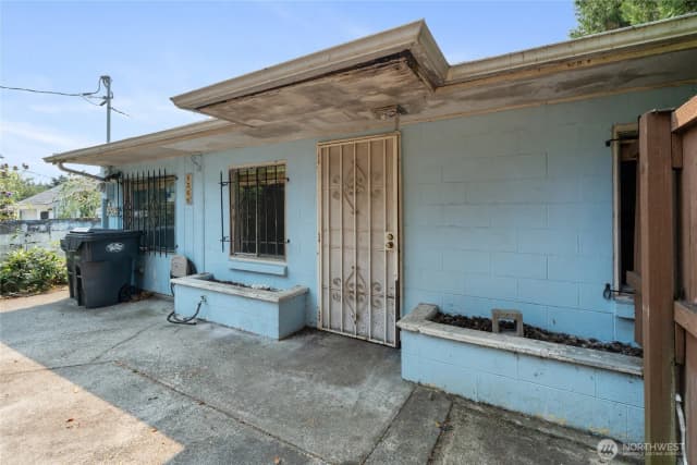 Property photo for 8506 Lake Street Sw, Lakewood