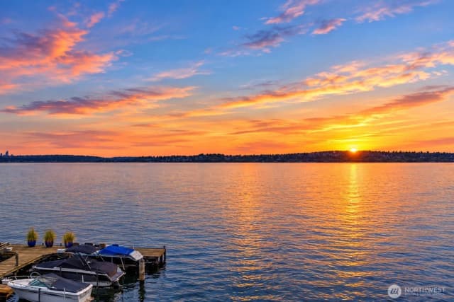 Property photo for 807 Lake Street S #301, Kirkland