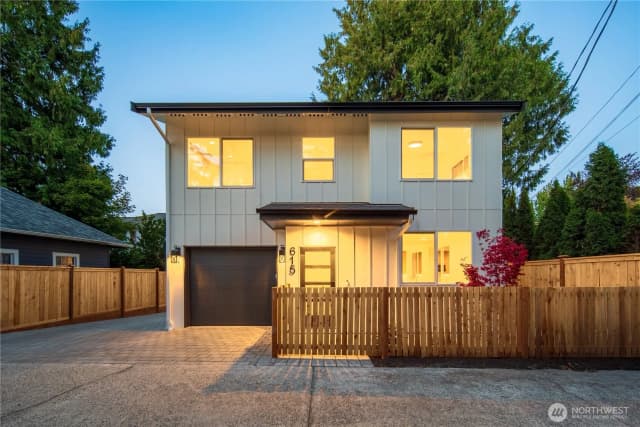 Property photo for 615 18th Avenue E, Seattle