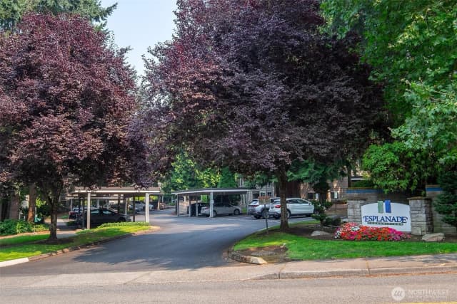 Property photo for 10016 Ne 120th Lane #f202, Kirkland
